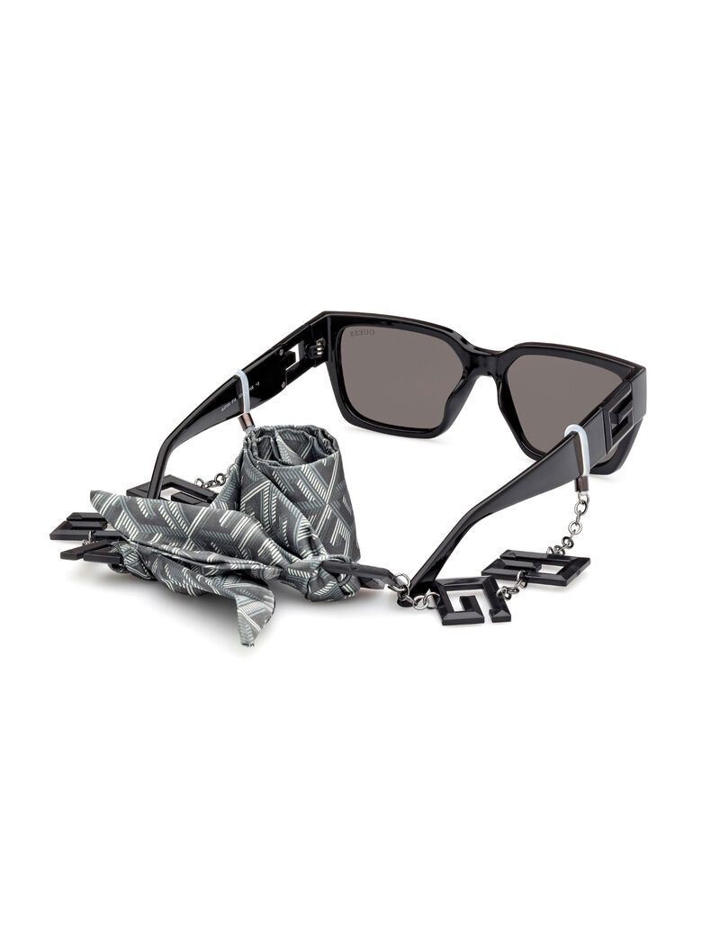 Square plastic sunglasses