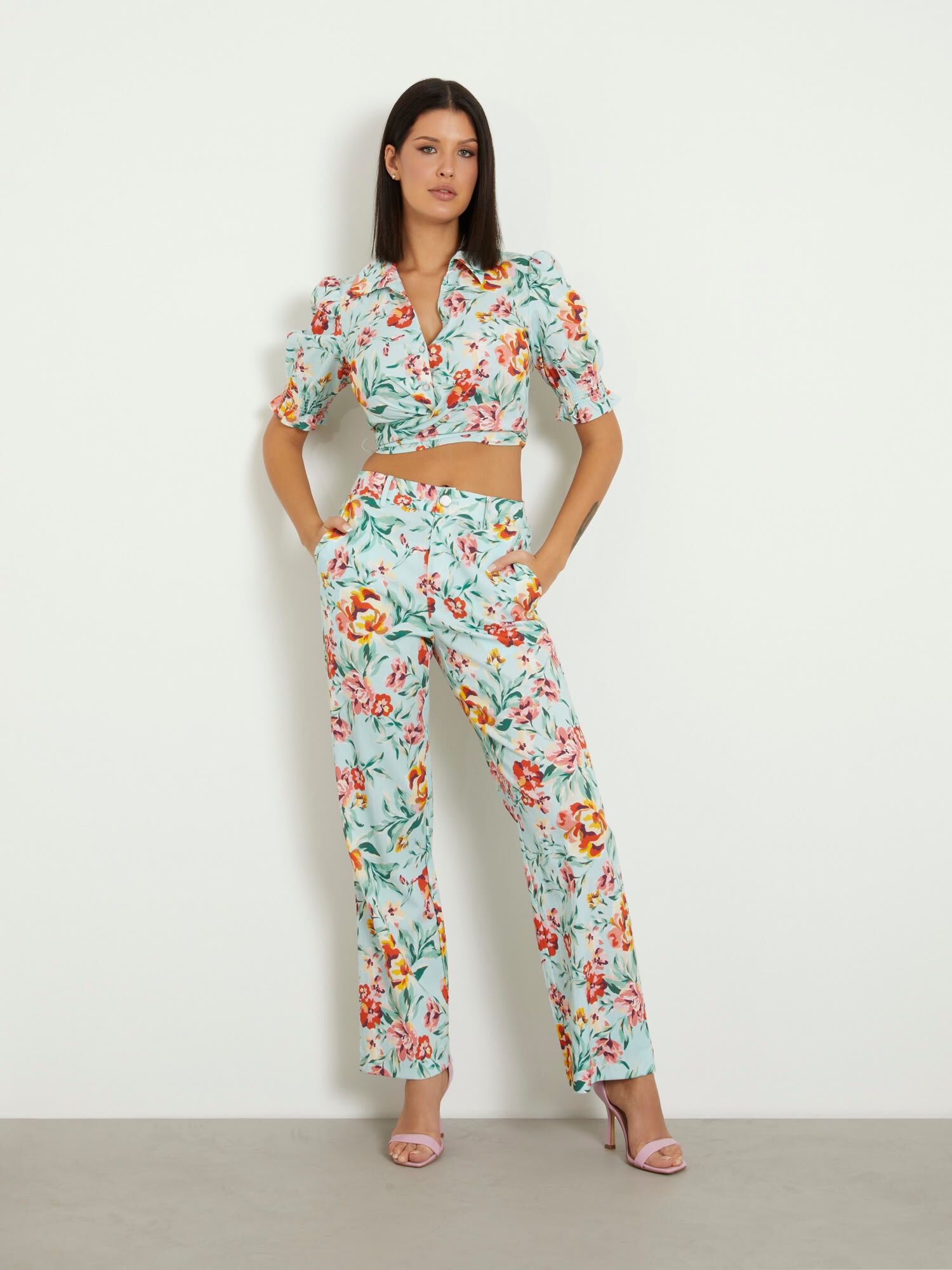 Guess floral pants 2025