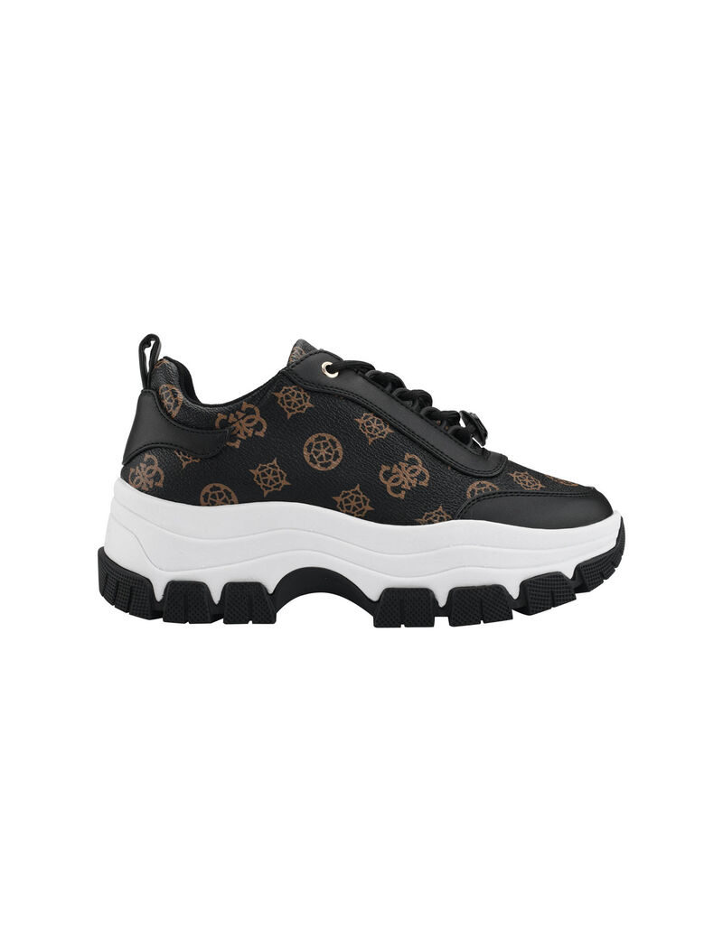 حذاء رياضي بلاتفورم