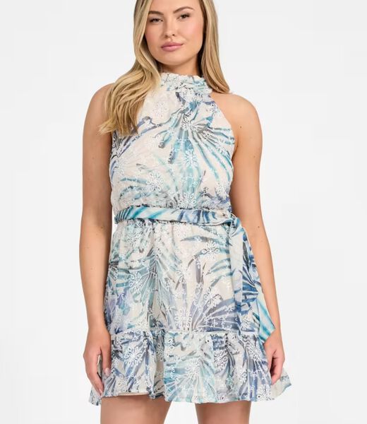 فستان شيفون قصير بقصّة واسعة من الأسفل