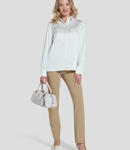 قميص بمقاس عادي