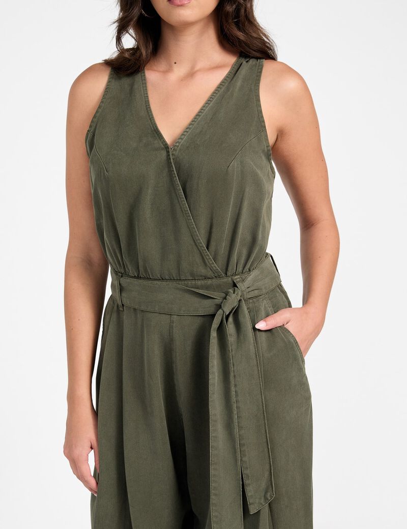 جمبسوت من قماش التويل