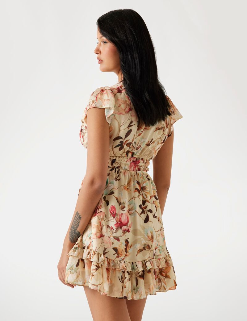 فستان قصير بطبعة زهور