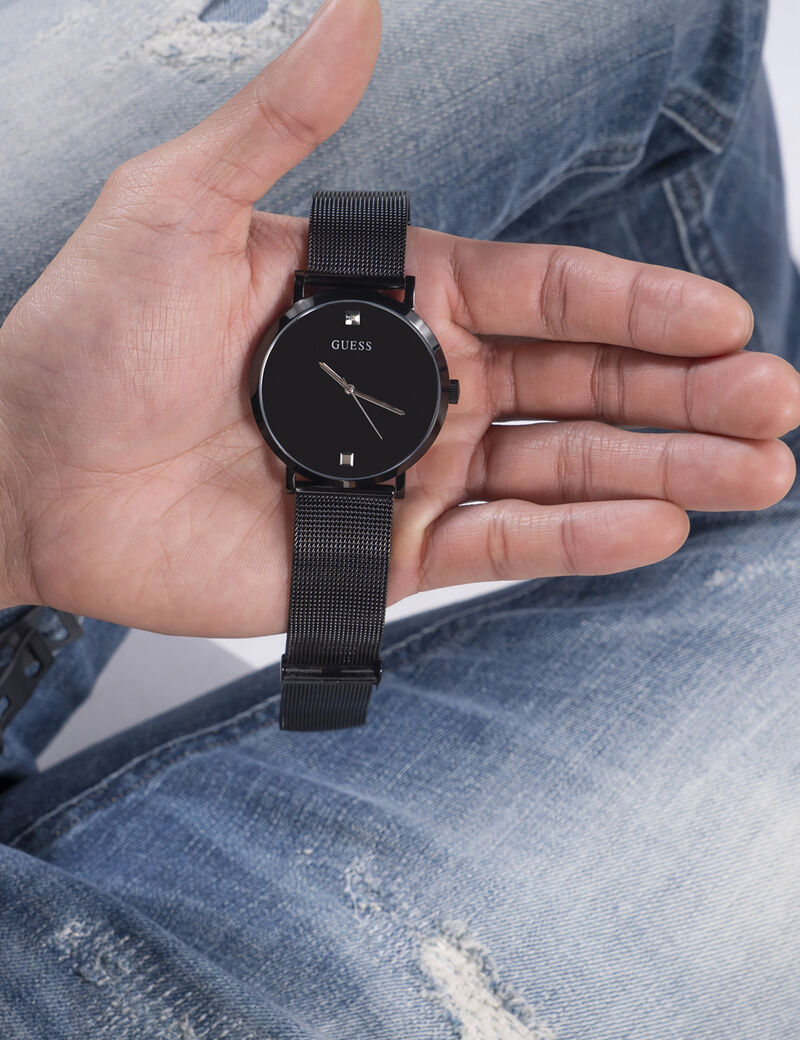 ساعة انالوج الماسية