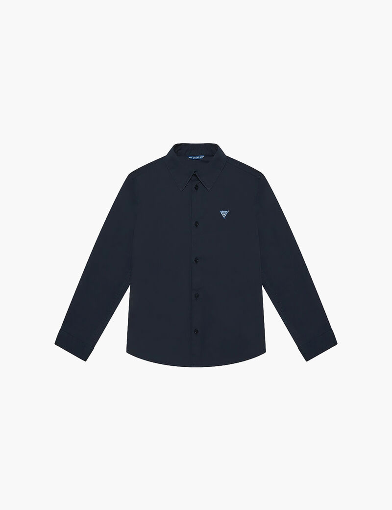 قميص بشعار على شكل مثلث