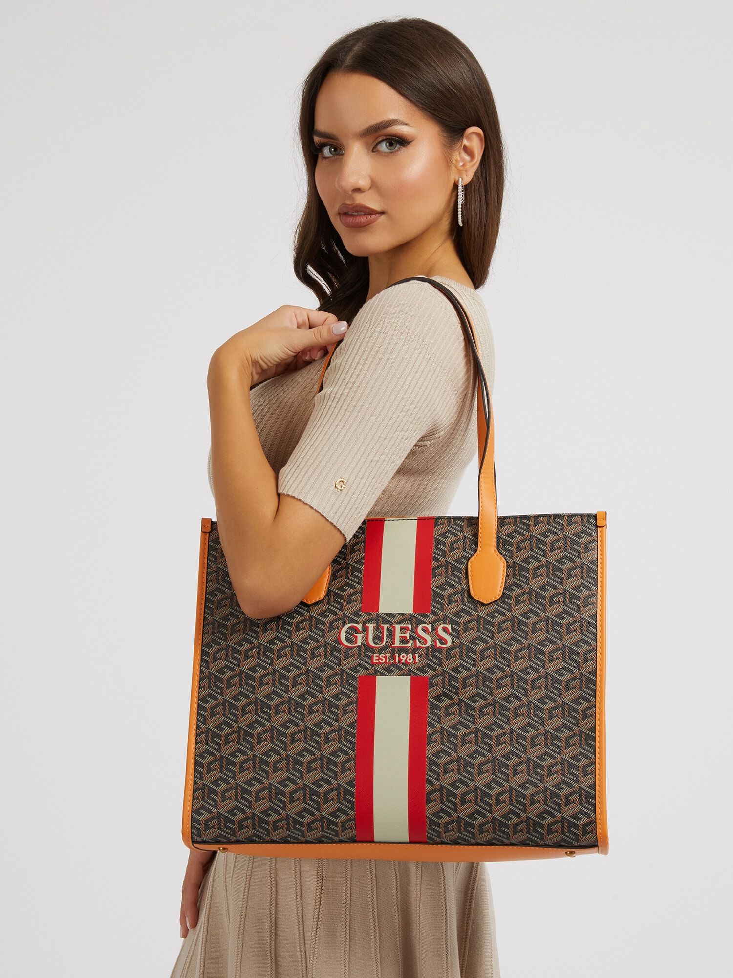 Guess medium bag 2025