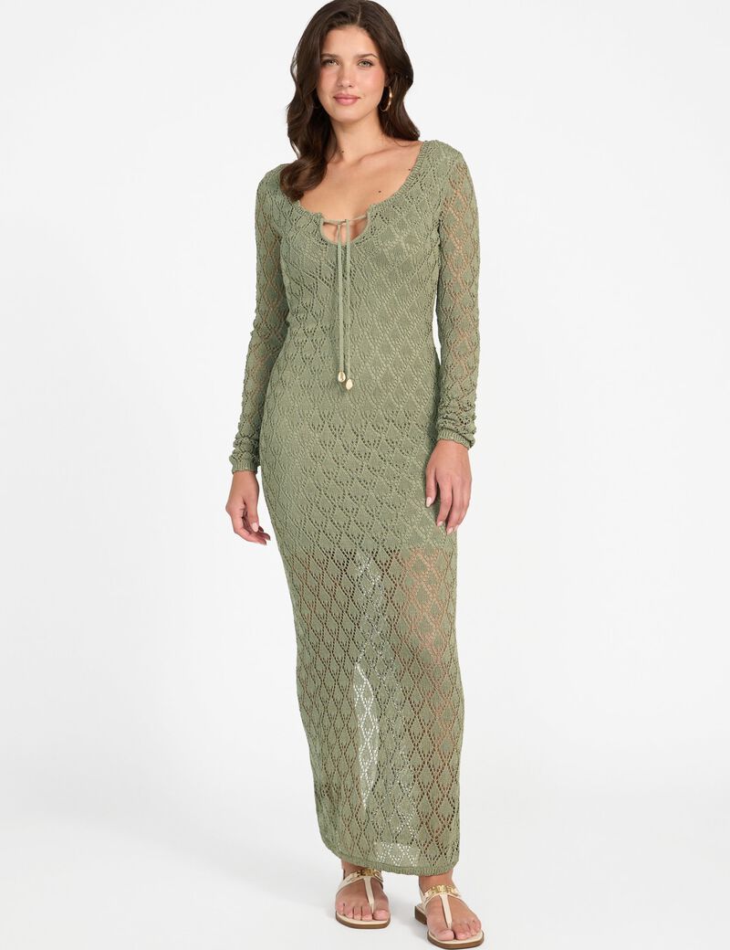 فستان ماكسي مفتوح من الأمام