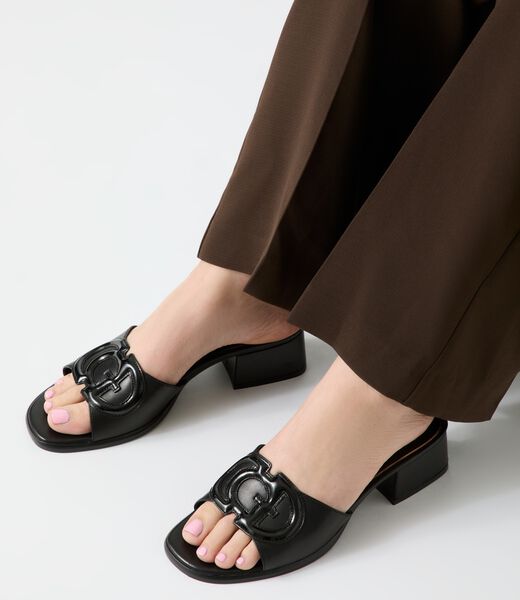 guess cerrina block heel slip on mule sandal