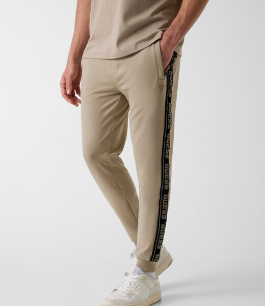 بنطال رياضي