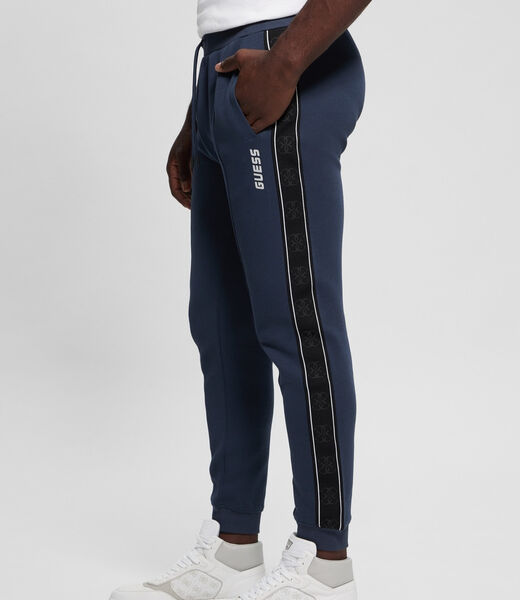 بنطال رياضي بشعار جانبي