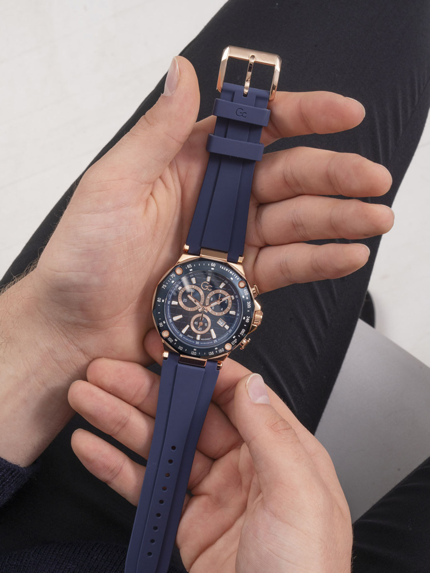 Guess hand watch outlet