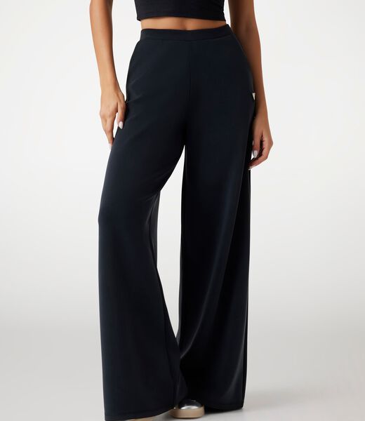 Wide-leg pants