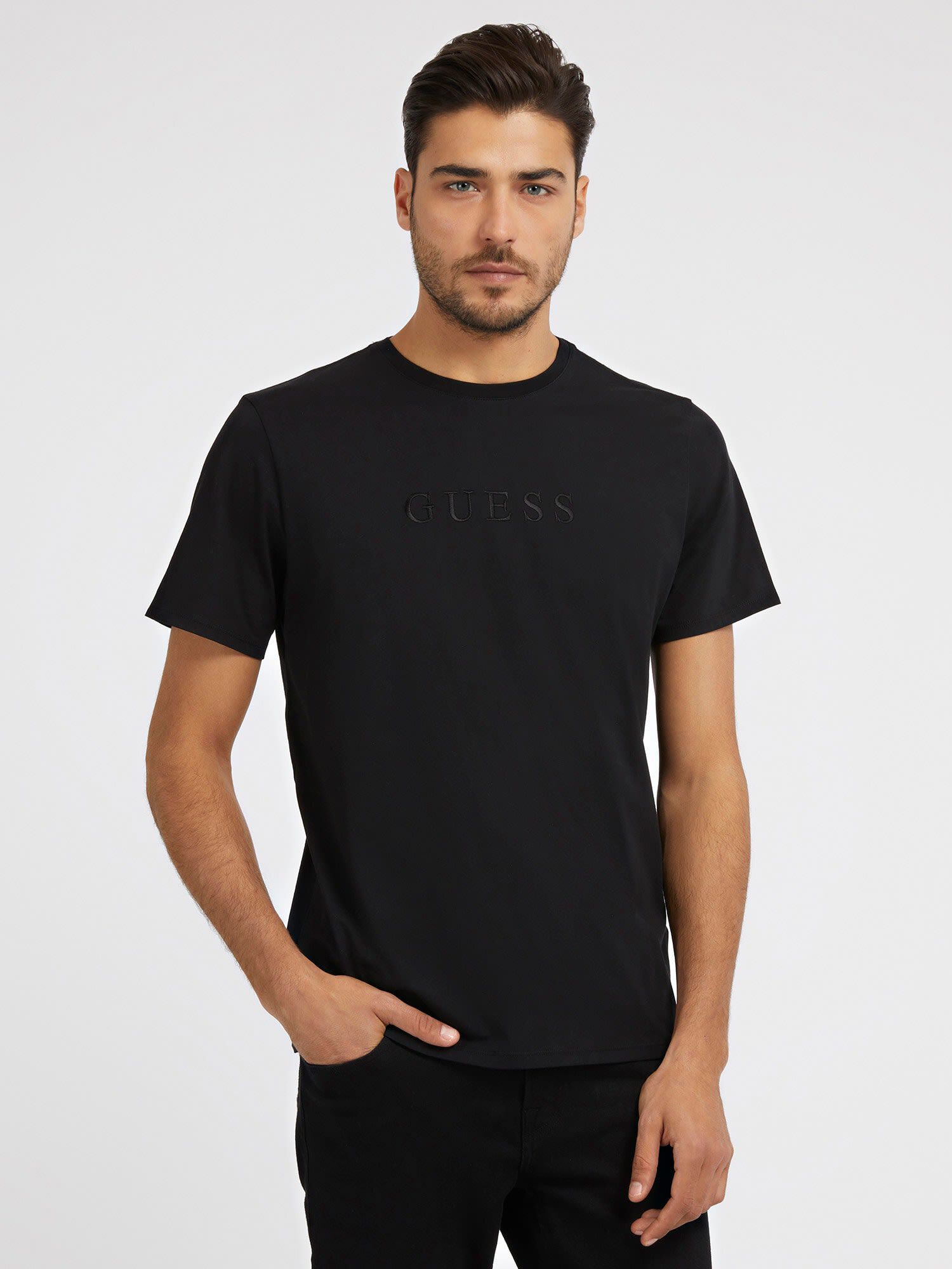Guess t shirt dubai hotsell