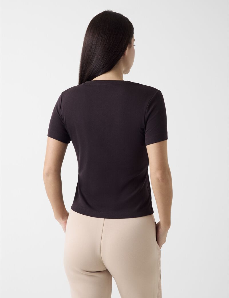 Triangle logo stretch t-shirt