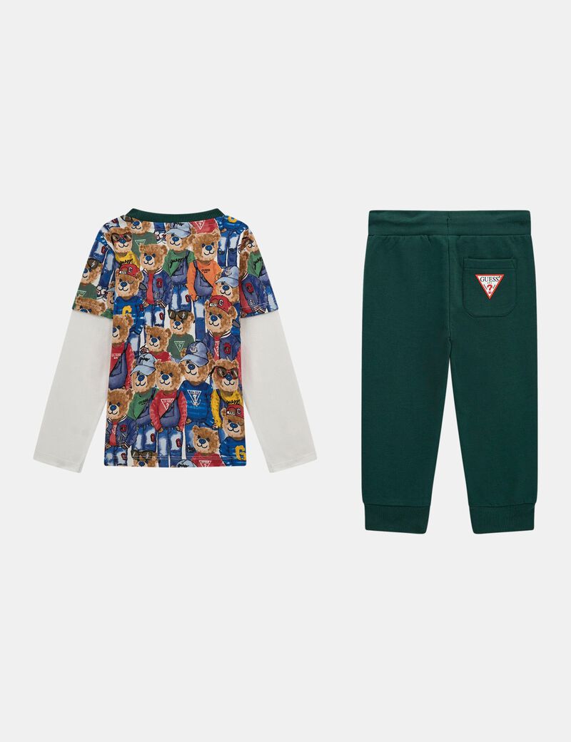 T-shirt and pants set