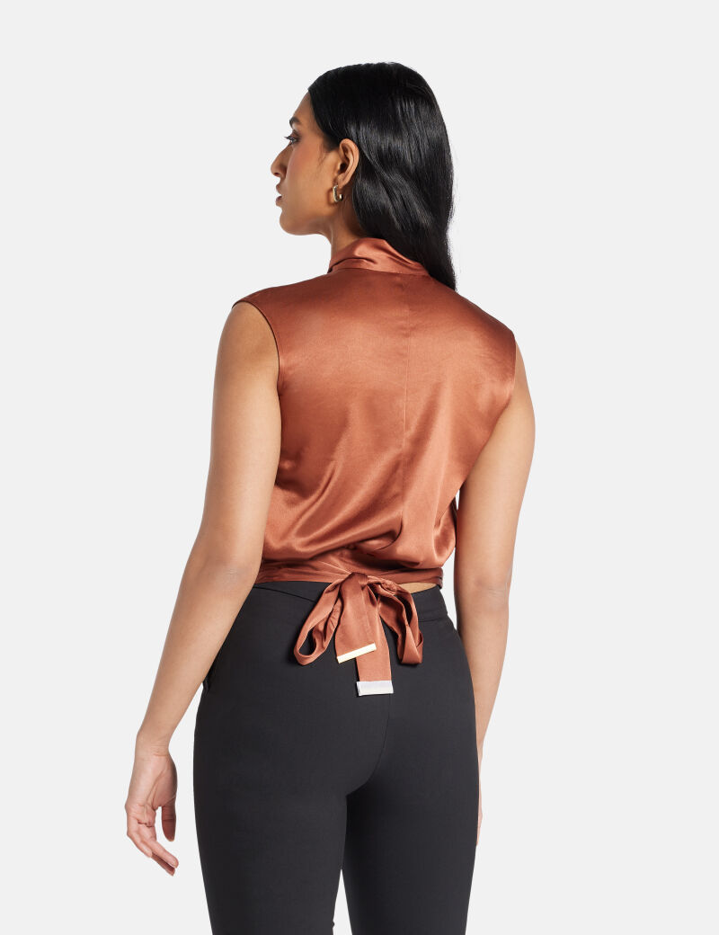 بلوزة مارسيانو ملفوفة