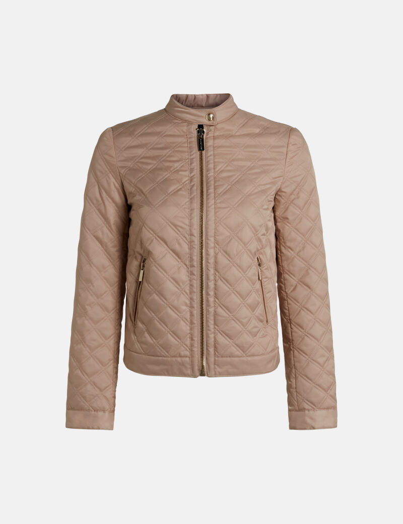 جاكيت أديلايد