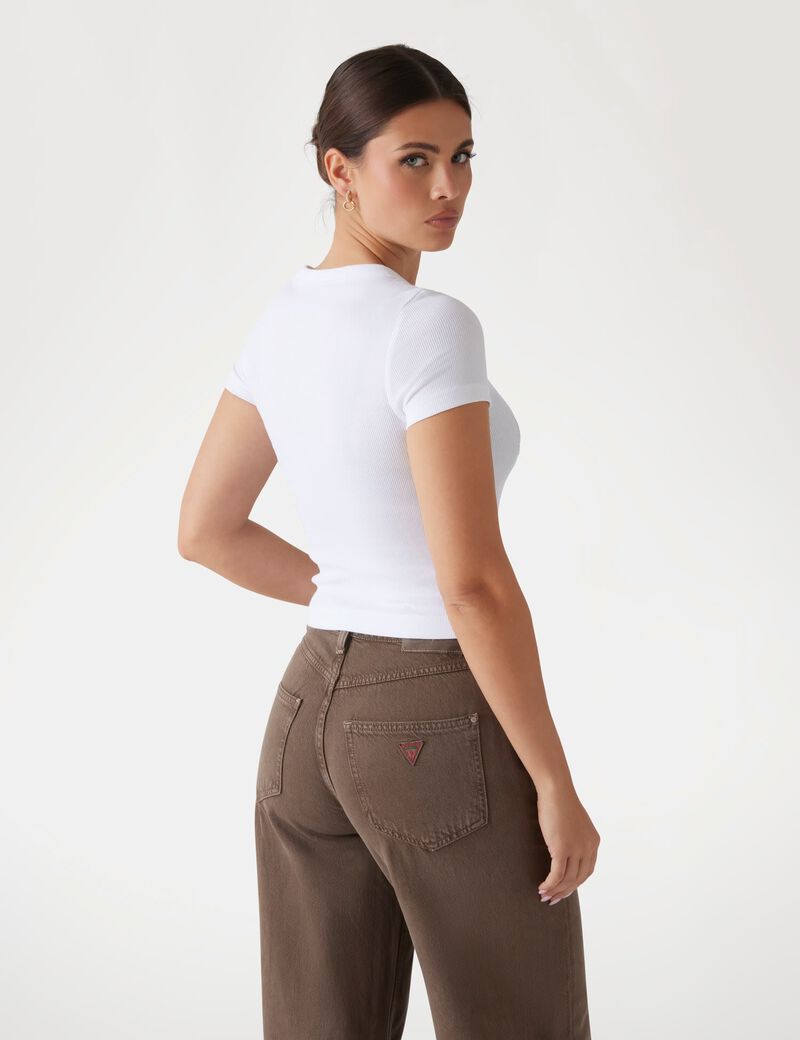 تي شيرت مرصع