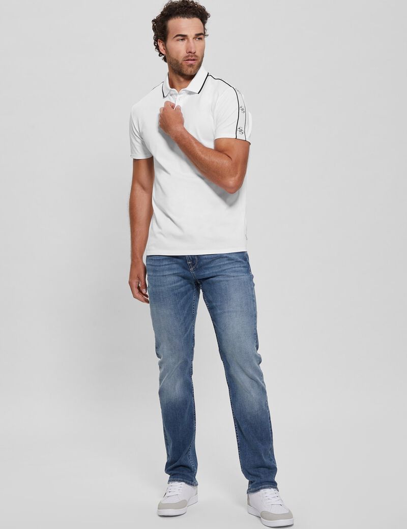 قميص بولو بأشرطة الشعار