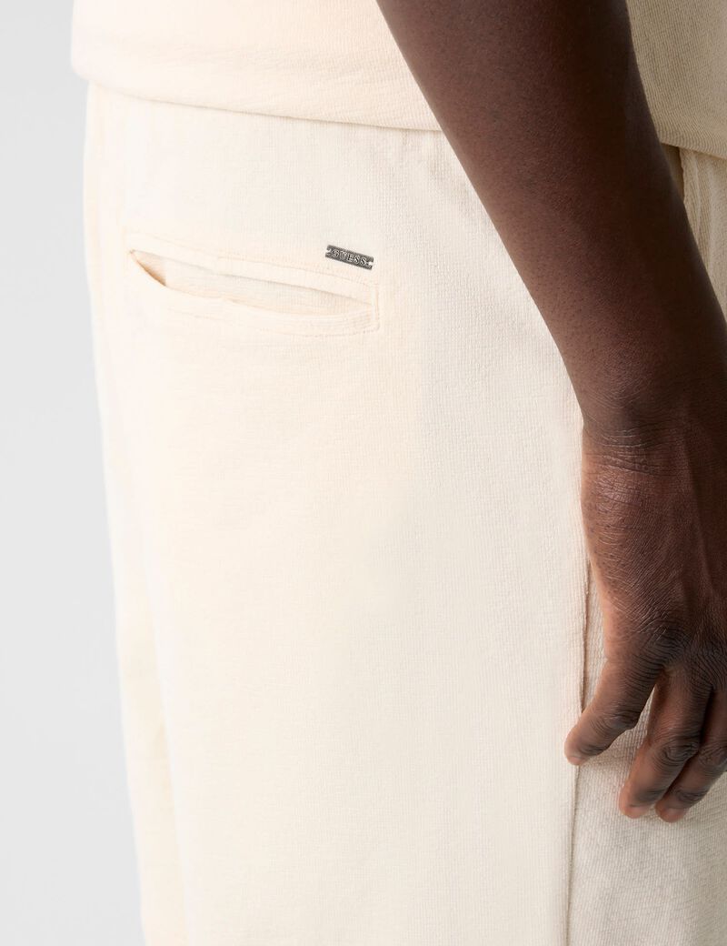 guess regular fit shorts