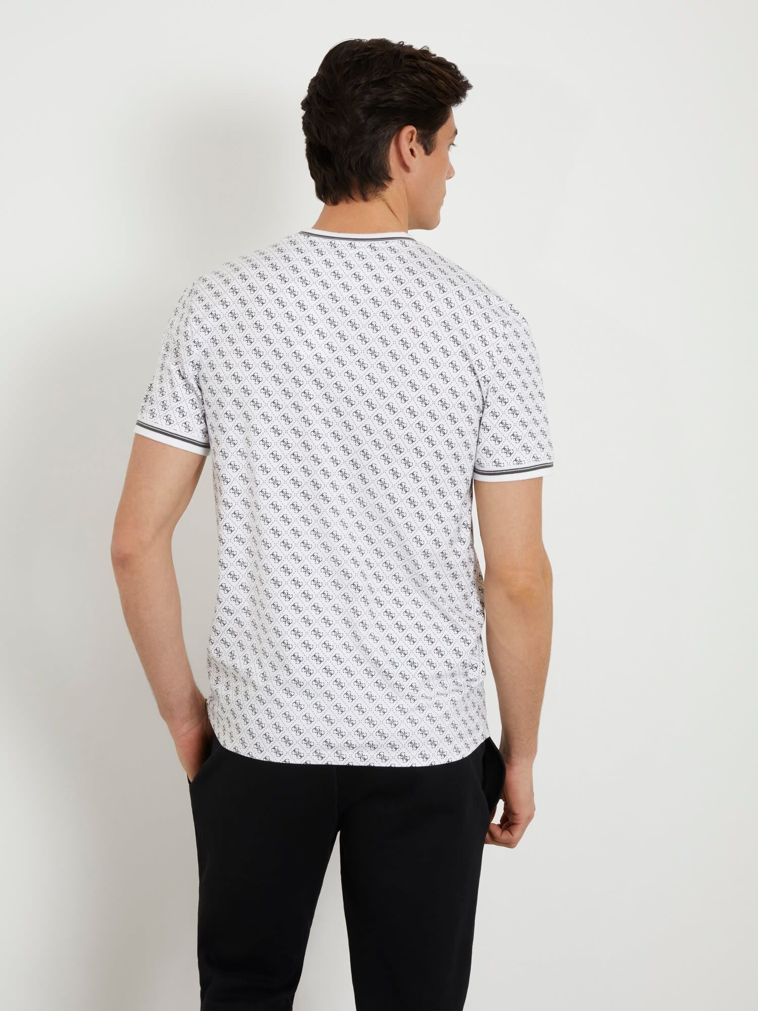 Guess black and white shirt 2025