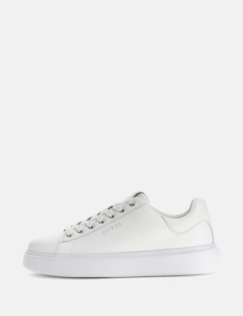 Pravi sneakers