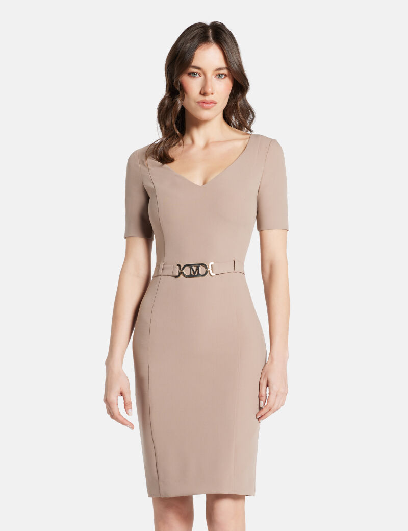 فستان مارسيانو متوسط ​​الطول بحزام