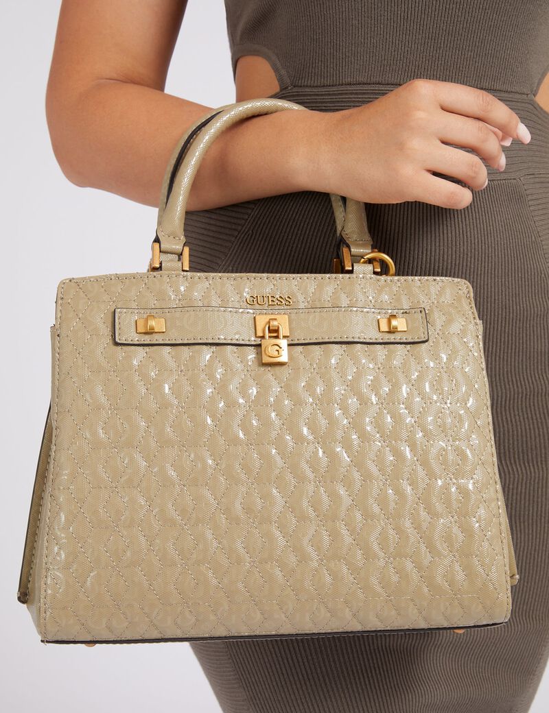 شنطة ساتشيل