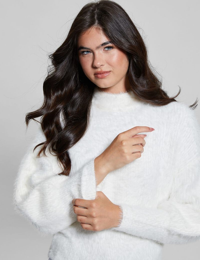 Crew neck fuzzy yarn sweater