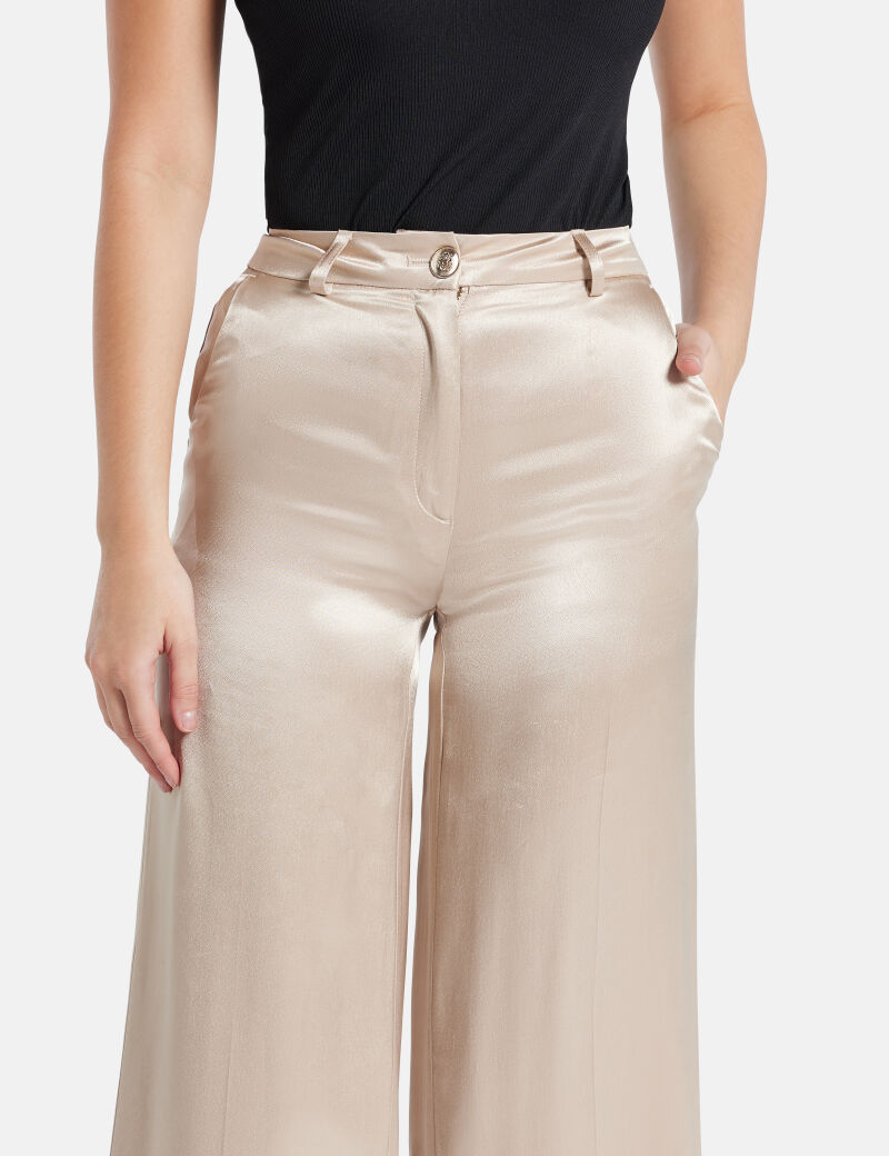 بنطلون مارسيانو بقصّة مستقيمة