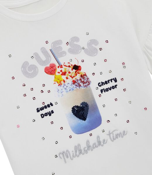 تي شيرت بطبعة