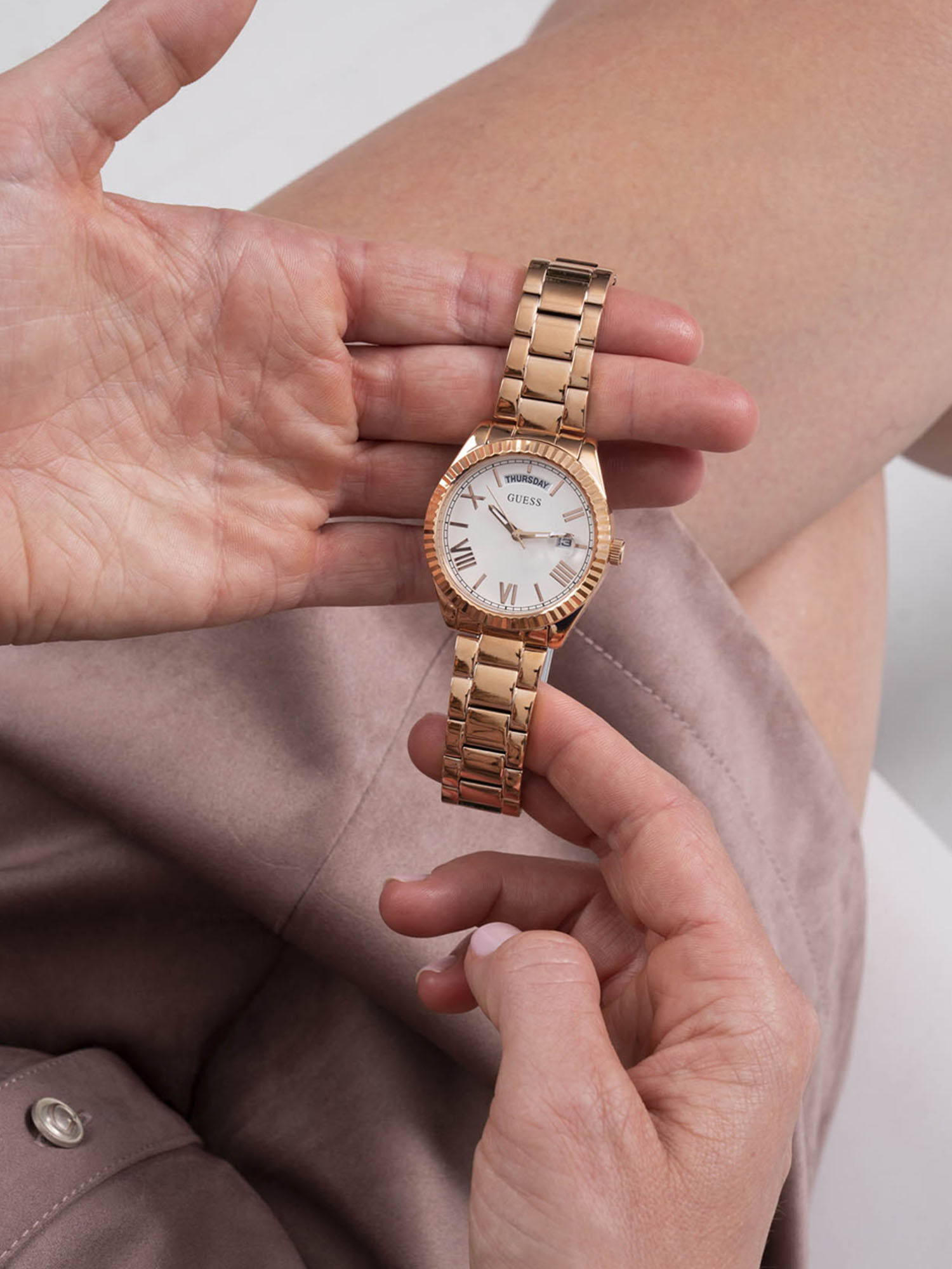 Rose gold outlet girls watch