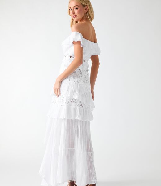 Off shoulder lace dress