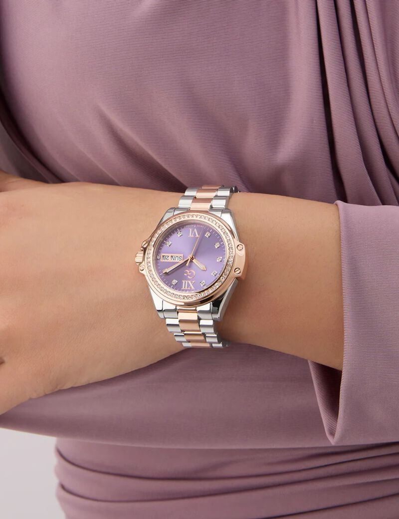 Gc Bolt Lady mid size metal watch