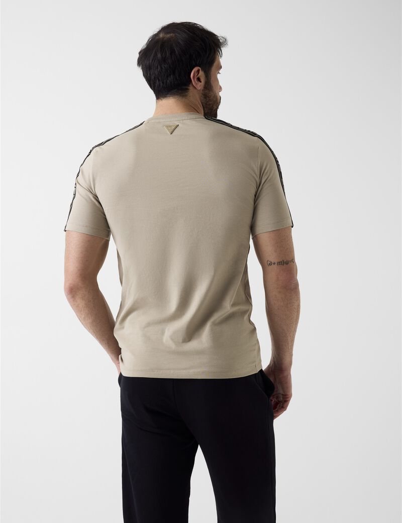 Front logo stretch tshirt