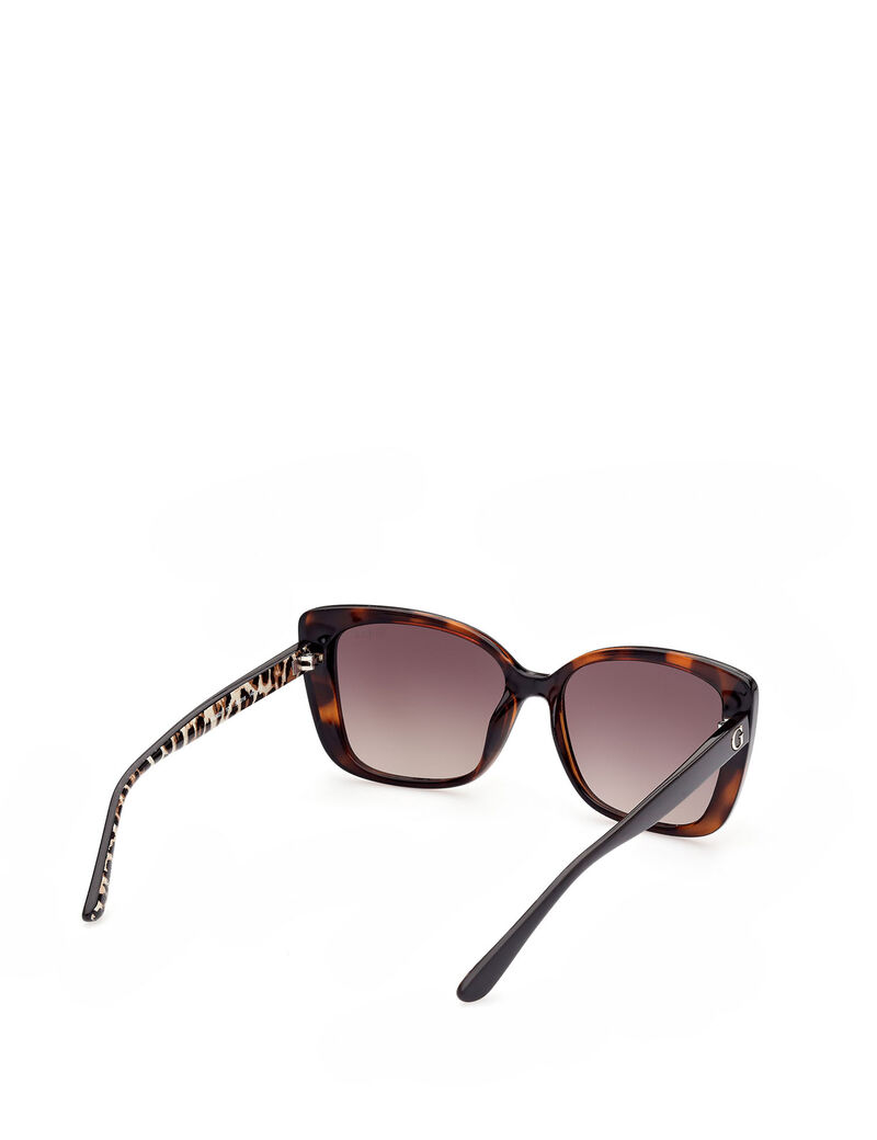 نظارة شمسية بعدسات مربعة