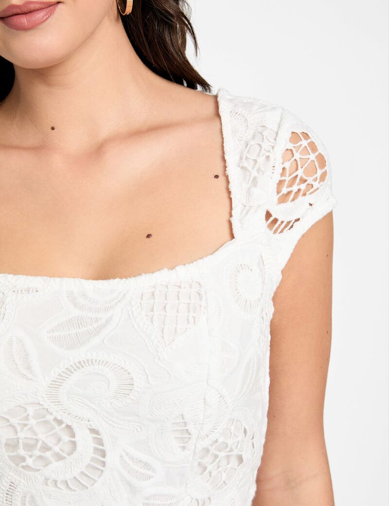 كورسيه مطرز