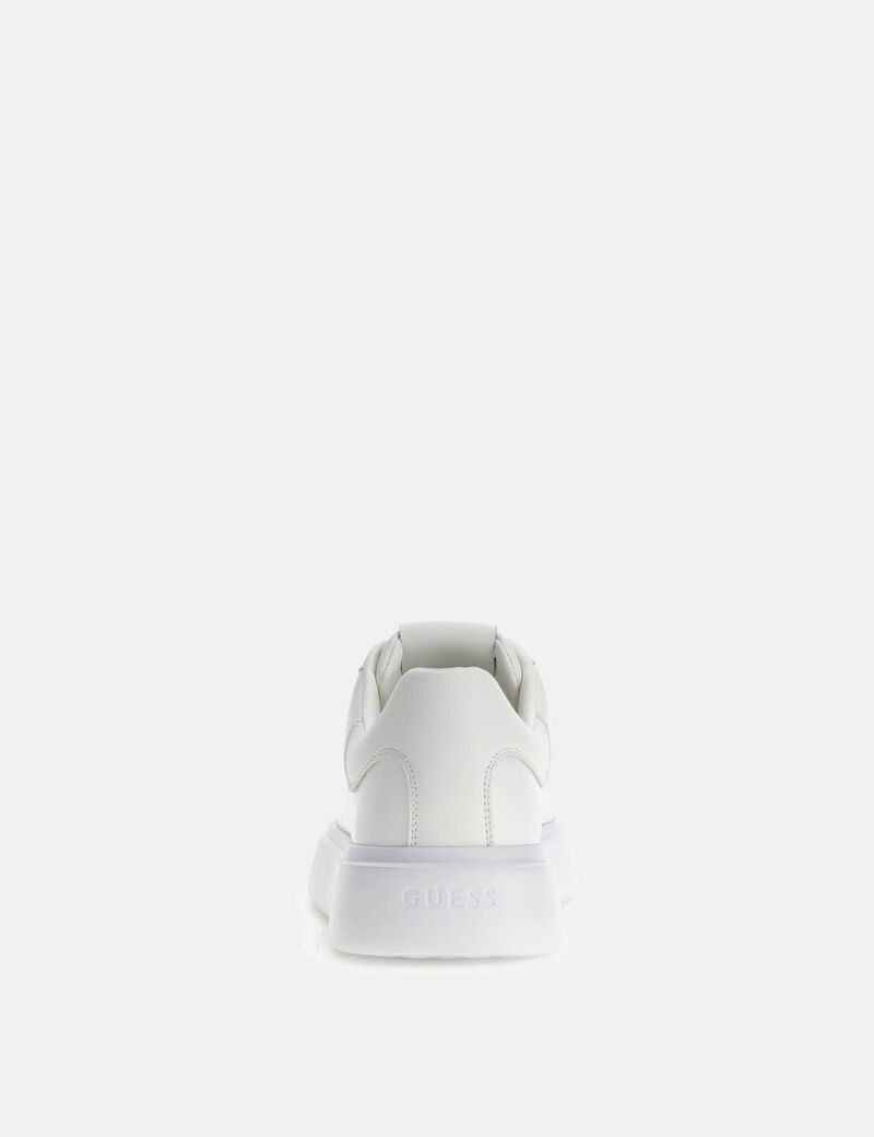 Pravi sneakers