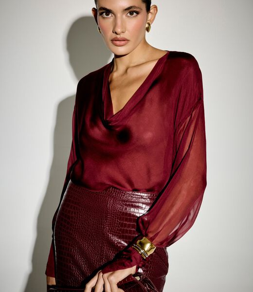 جيس leonie silk body