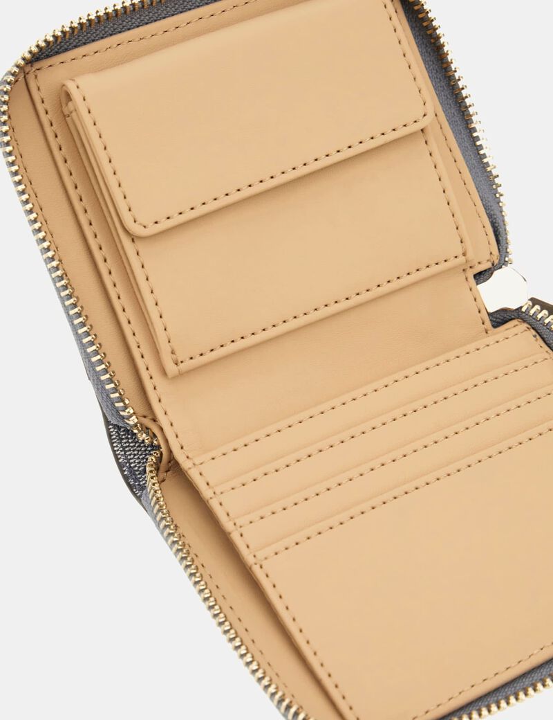 محفظة كاتيا صغيرة بشعار 4G