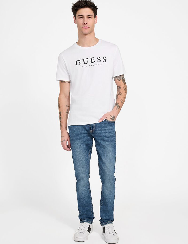 تي شيرت بشعار الماركة