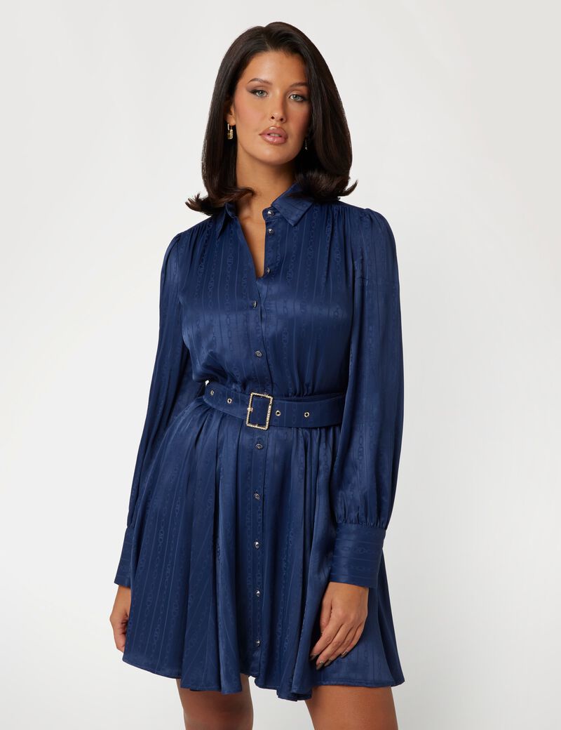 فستان مارسيانو قصير بقصّة واسعة من الأسفل