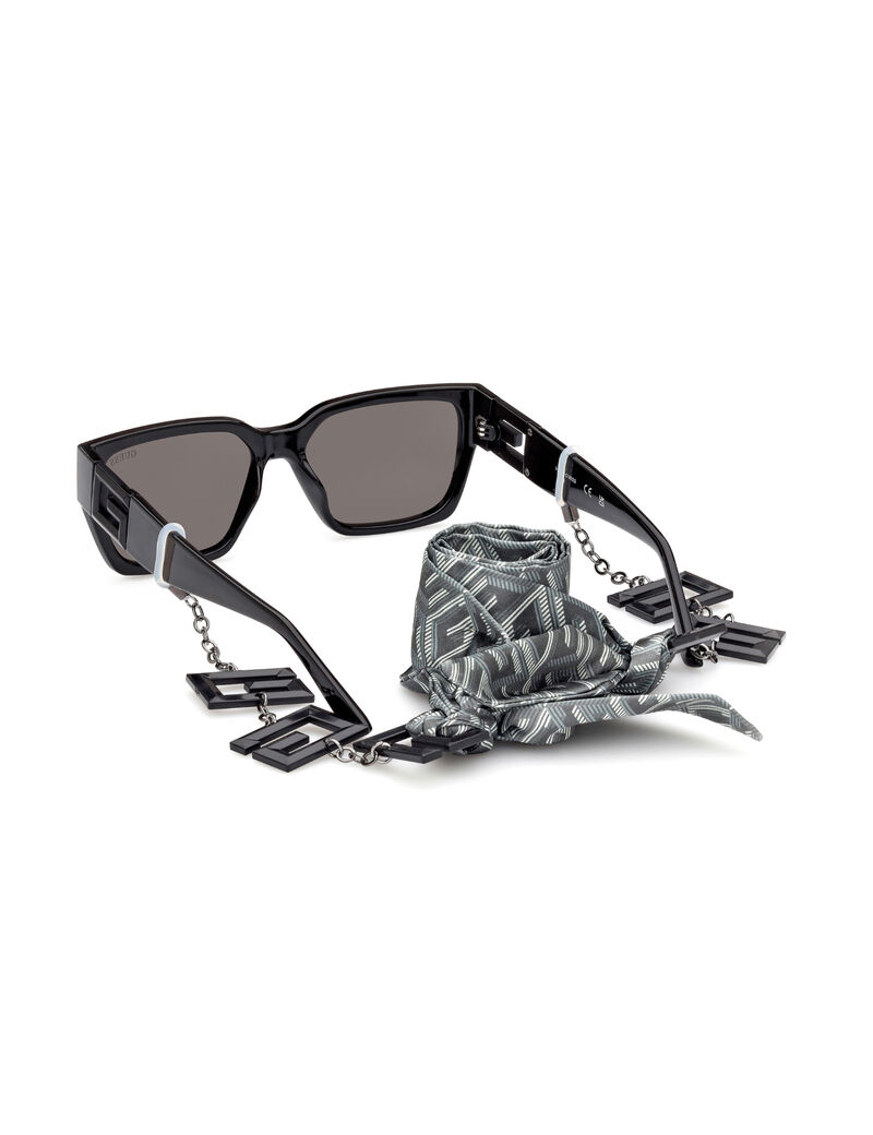 Square plastic sunglasses