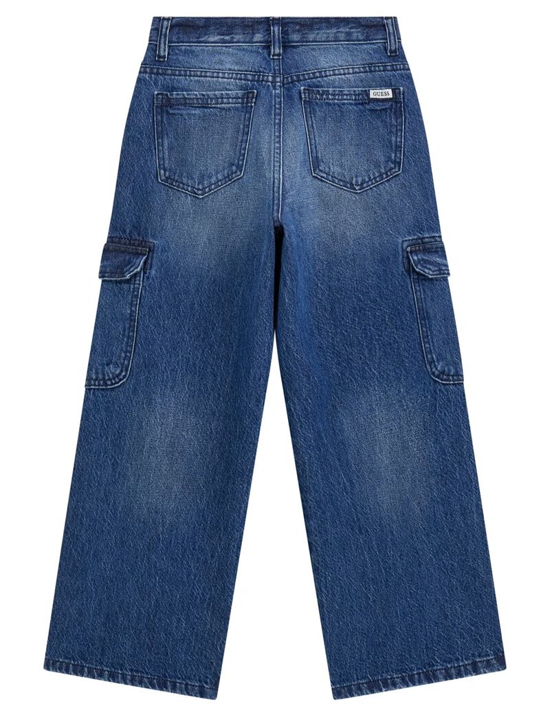 بنطال كارجو كبير الحجم ذو تصميم صلب