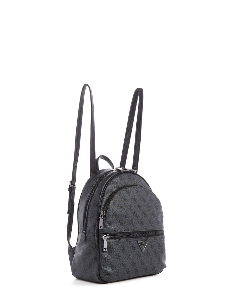 شنطة ظهر بشعار العلامة