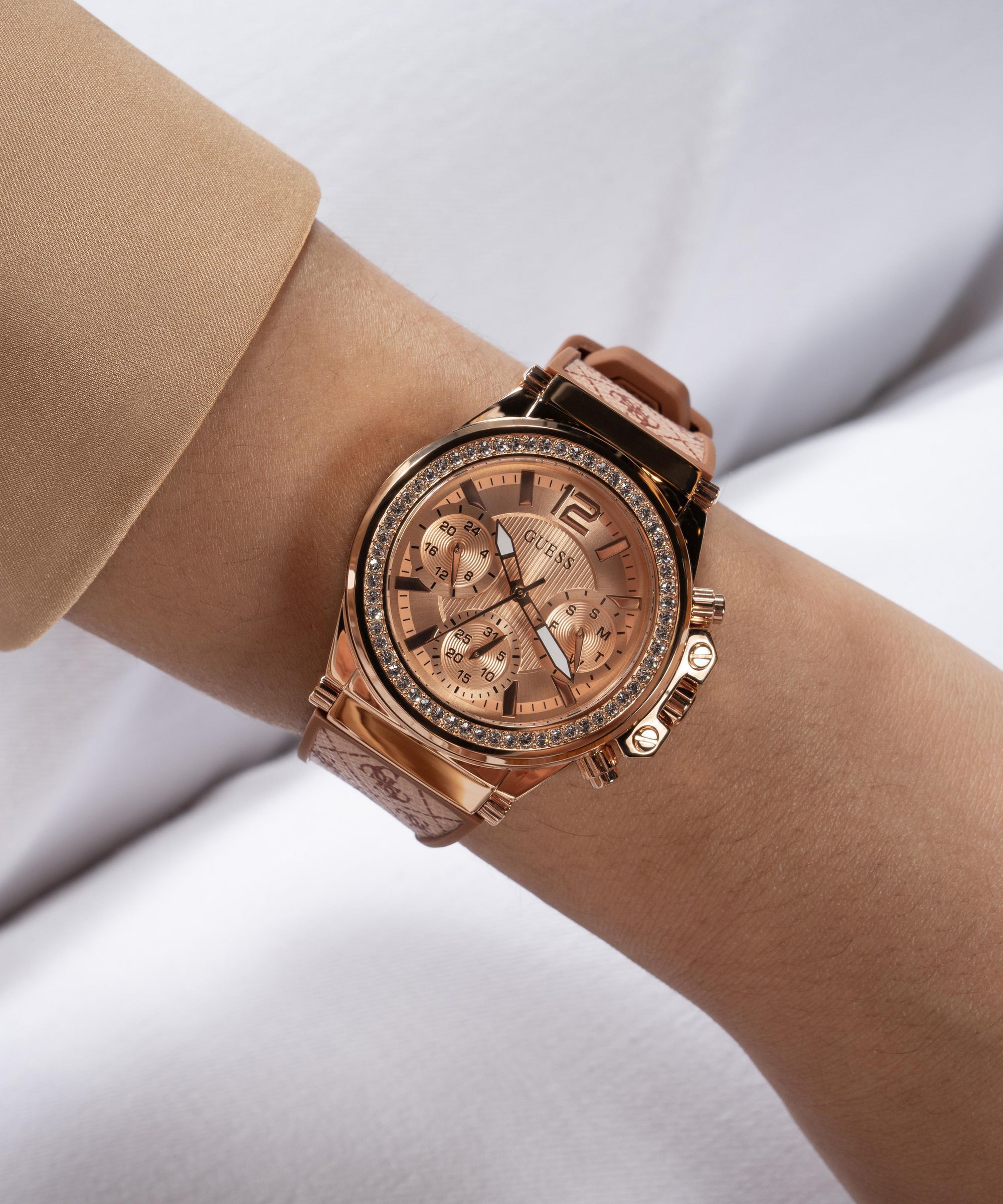 Guess fossil outlet