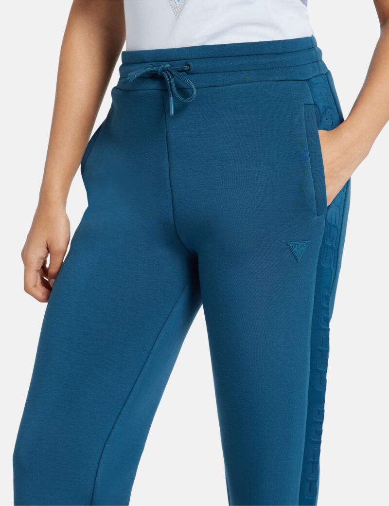 بنطال سكوبا بشعار جانبي