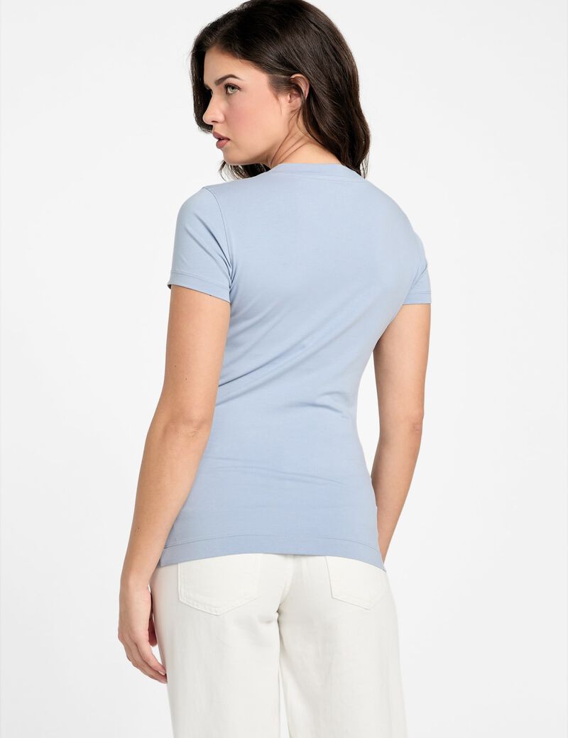 تي شيرت بشعار أحجار الراين