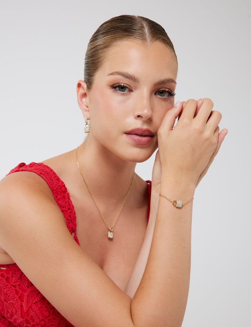 Guess my secret bracelet