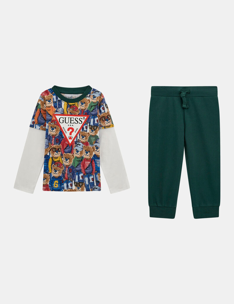 T-shirt and pants set